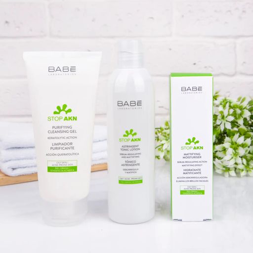 Очищувальний гель для вмивання BABE Laboratorios Stop Akn Purifying Cleansing Gel для жирної та