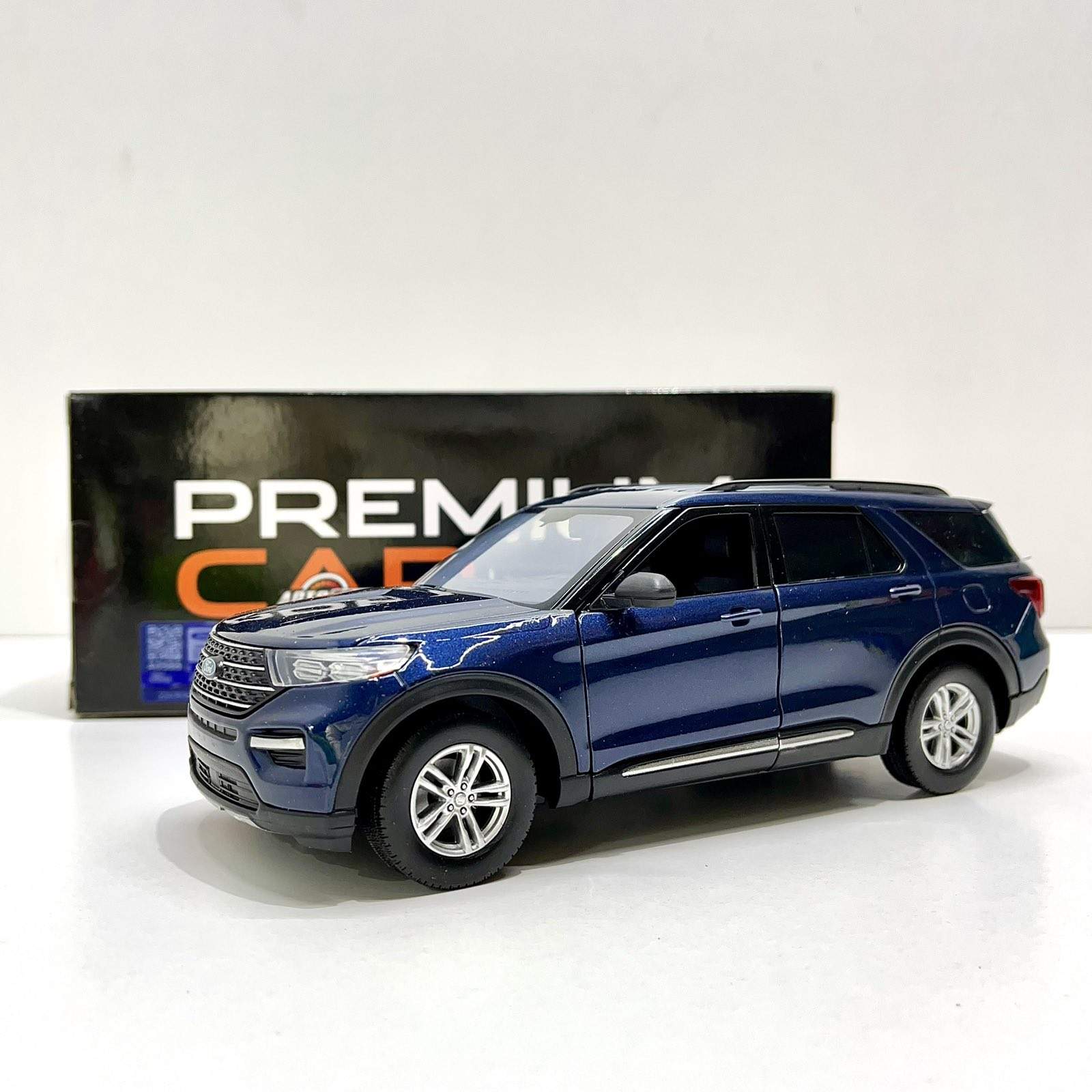 Оля Машина Автосвит Ford Explorer XLT инерционная металлическая открываются двери 21 см Синяя (AP-1922) (1548657) photo