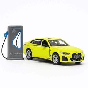Электромобиль BMW i4 M50 Автопром 1:34 желтый с зарядной станцией 68714-2 (2012201)