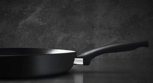 Сковорода Tefal Hard Titanium On 28 см (G2880632), с трехслойным титановым антипригарным покрытием Titanium 3Х (1209730)