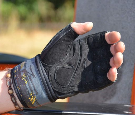 Рукавички для фітнесу MadMax MFG-880 Signature Black/Grey/Yellow M (1231484)