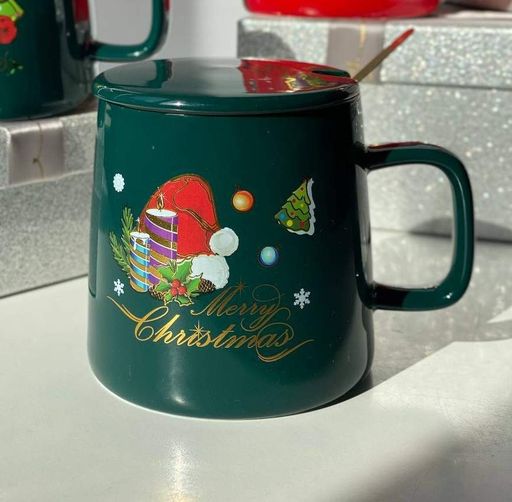 Кружка новогодняя Olens 8030-292 Рождественская с крышкой и ложкой керамическая 400 мл Зеленый (1491801)