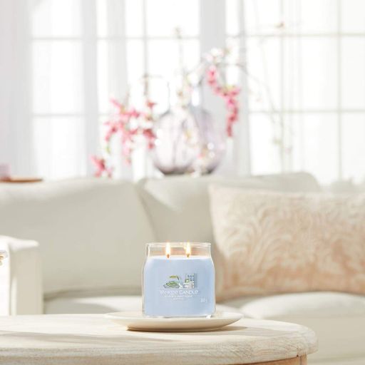 Ароматична свічка A Calm &amp; Quiet Place Medium Yankee Candle (1521862)
