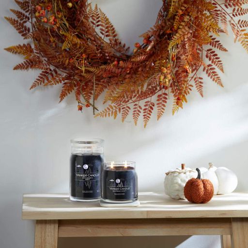 Ароматическая свеча Midsummer's Night Large Yankee Candle (1522035)
