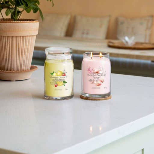 Ароматична свічка Iced Berry Lemonade Large Yankee Candle (1522105)