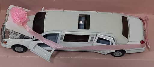 Машинка KT 7001 WW Lincoln весільний лімузин, метал, KINSMART 17см, 1:38 (6903156226017) (1542310)