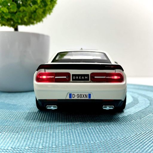 Машинка металлическая Авто Эксперт Chevrolet Camaro 1:24 открываются двери капот багажник свет/звук Белая (GT-12099) (1547053)
