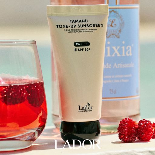 Осветляющий солнцезащитный крем для лица La'dor Tamanu Tone-Up Sunscreen, SPF 50+ PA++++, с маслом таману, 50 мл