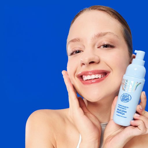 Зволожувально-тонізувальна молочна есенція для обличчя Face Boom Aura, 120 мл