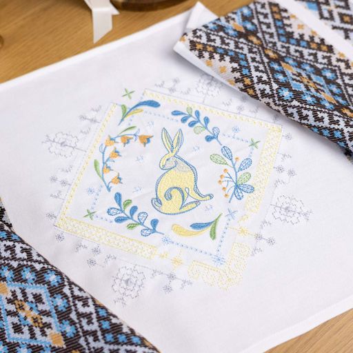 Рушник великодній з вишитим кроликом  Едельвіка 790-25/00 р.0,93*0,38 (1736147)