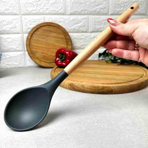 Кухонная силиконовая ложка с деревянной ручкой 32*7.2 см Серая (1846519)