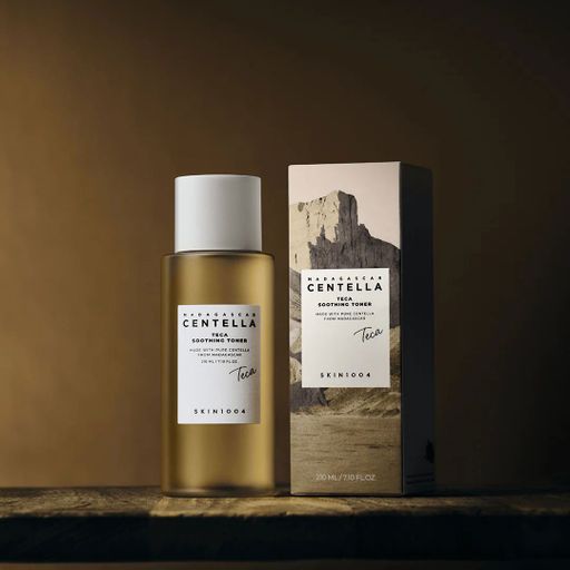 Успокаивающий тонер для лица Skin1004 Madagascar Centella Teca Soothing Toner, 210 мл