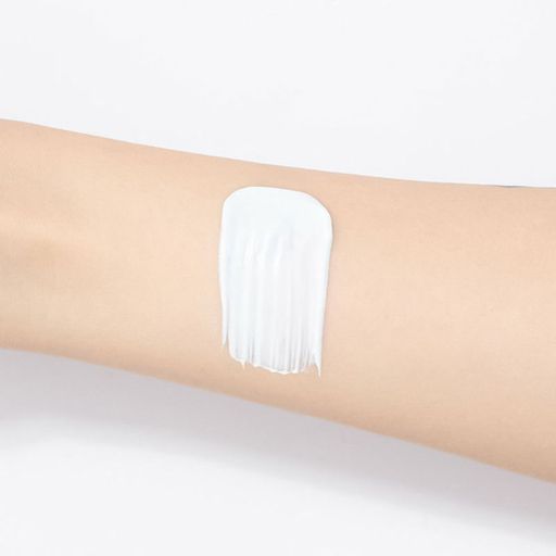 Тонирующий солнцезащитный крем для лица FarmStay Hyaluronic Acid Water Tox Tone-Up Sun Cream, SPF 50+/PA++++, с гиалуроновой кислотой, 60 г