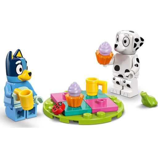 Конструктор LEGO Bluey Веселощі з Блуї та Хлоєю на ігровому майданчику (11201) (2043698)