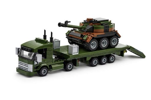 Конструктор KB 1107 техніка Тягач з танком  431 деталь tank transporter (2050954)