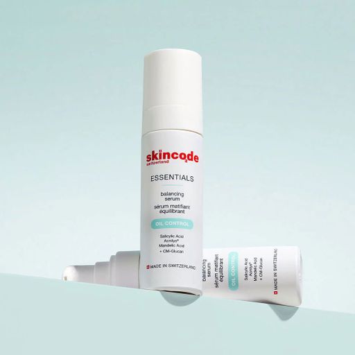 Балансувальна сироватка для обличчя Skincode Essentials S.O.S Oil Control Balancing Serum для жирної шкіри, 30 мл