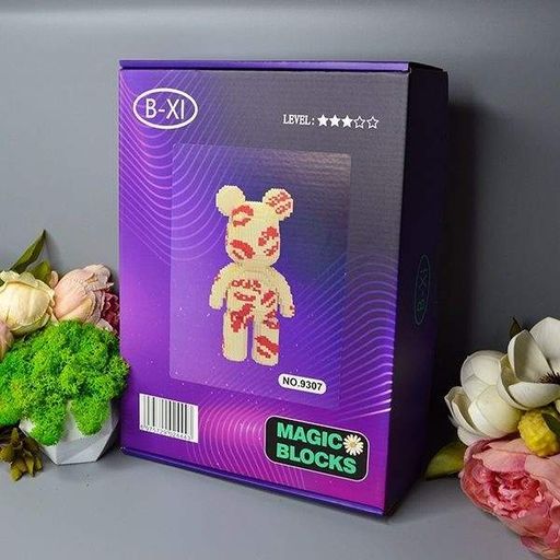 Конструктор Magic Blocks "Kisses" на 3031 деталь. Ведмедик Bearbrick 40,5 см (2075517)