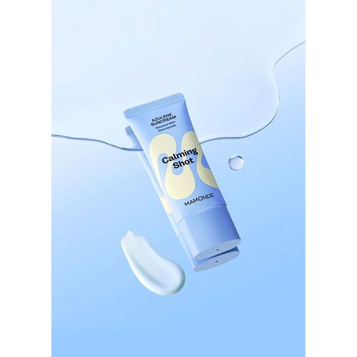 Успокаивающий солнцезащитный крем для лица Mamonde Calming Shot Azulene Sun Cream SPF 50+ PA++++, 35 мл