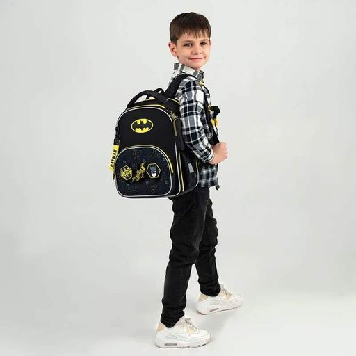 Школьный каркасный рюкзак Kite Education 556 DC Batman Черный 12 л (DC25-556M) (2116068)