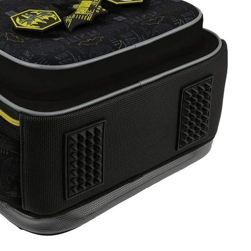 Школьный каркасный рюкзак Kite Education 556 DC Batman Черный 12 л (DC25-556M) (2116068)