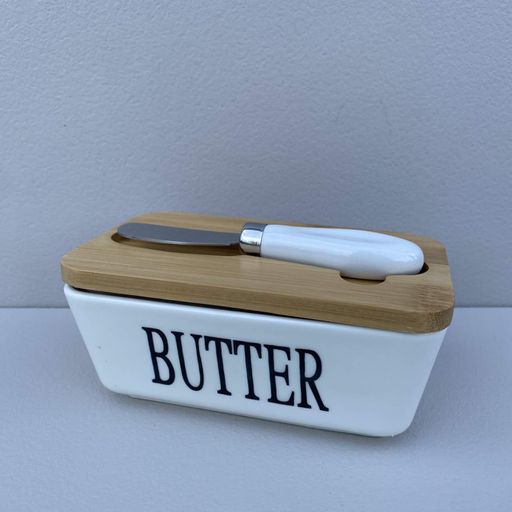 Маслянка фарфорова з ножем 15х8,6х6,4 см Butter Interos PJ03629 (2119652)