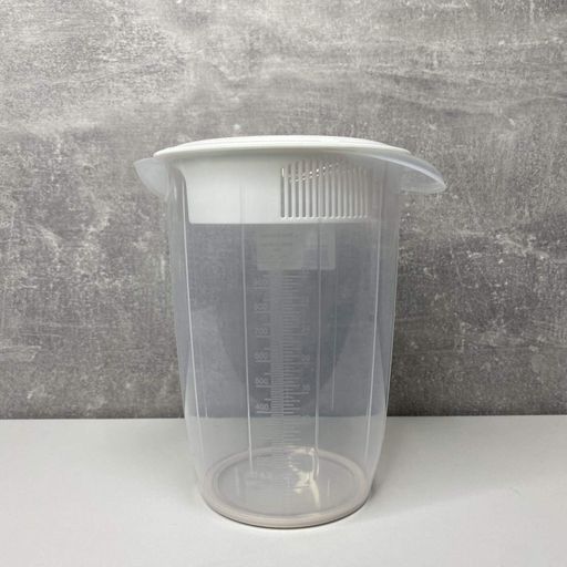 Ємність для змішування із пластиковою кришкою 1 л Akay Plastik AK567 (2124457)