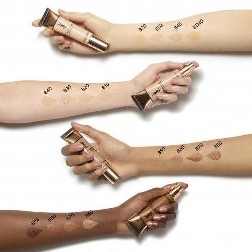 Тональная основа для лица Yves Saint Laurent Touche Eclat All-in-One Glow Foundation SPF 23, 30 мл