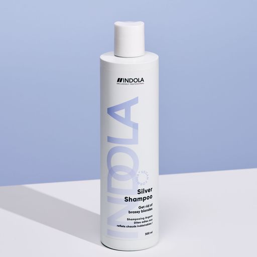 Шампунь Indola Silver Shampoo для окрашенных волос, с серебристым эффектом
