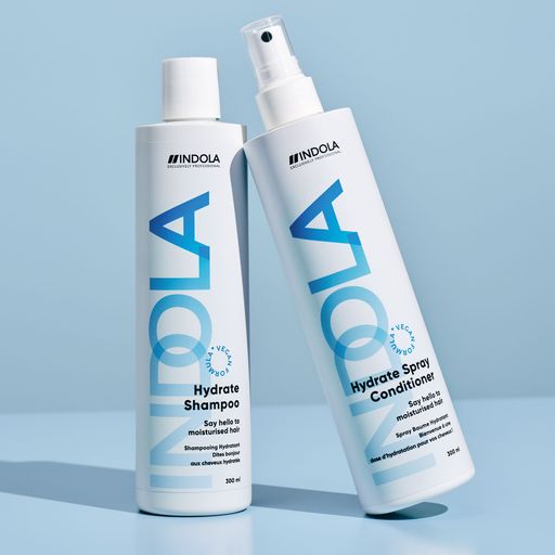 Шампунь Indola Hydrate Shampoo для увлажнения сухих волос, с маслом жожоба