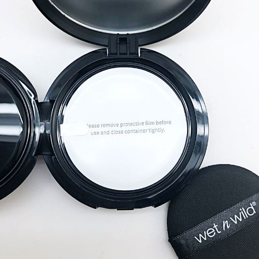 Тональный крем-кушон Wet N Wild Megacushion Foundation SPF 15
