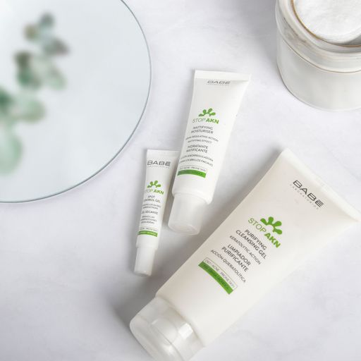 Уценка! Очищающий гель для умывания BABE Laboratorios Stop Akn Purifying Cleansing Gel для жирной и проблемной кожи, 100 мл