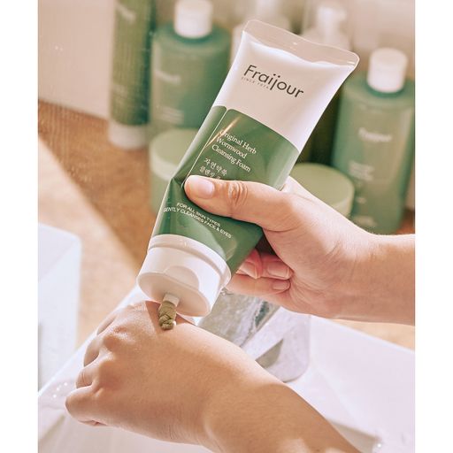 Уценка! Пенка для умывания Fraijour Original Herb Wormwood Cleansing Foam, 150 мл
