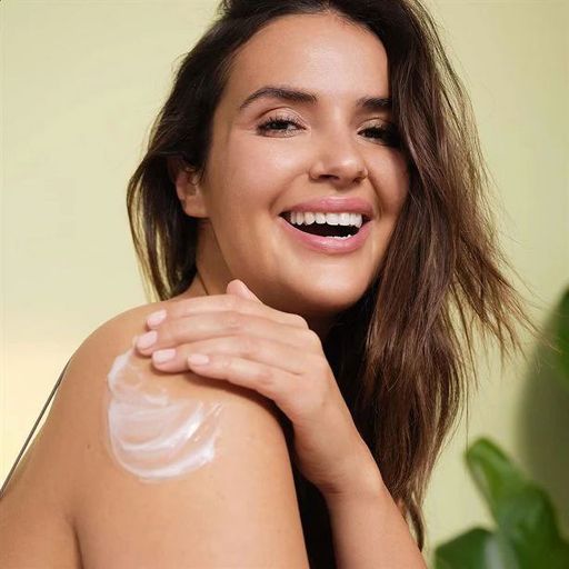 Увлажняющий мультифункциональный крем для лица, рук и тела Avon Care Avocado Replenishing Multipurpose Cream с маслом авокадо, 400 мл