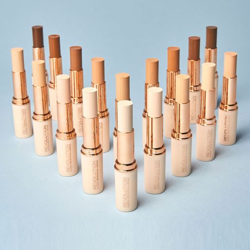 Тональная основа-стик для лица Makeup Revolution Fast Base Stick Foundation, 6.4 г