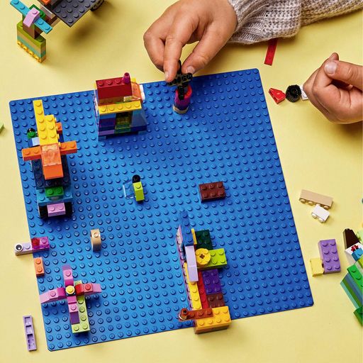 Конструктор LEGO Classic Синя базова пластина, 1 деталь, від 4 років (11025)