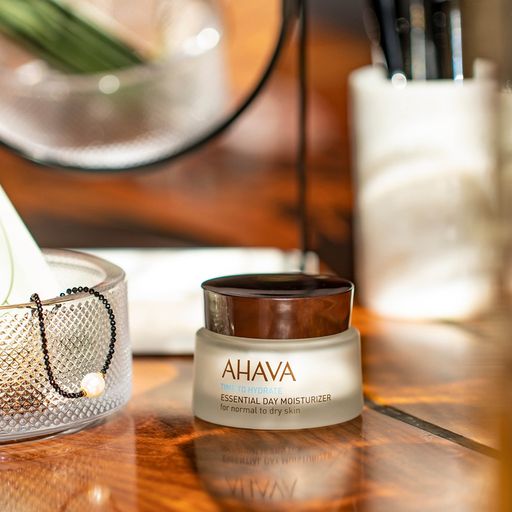 Увлажняющий крем для лица Ahava Time To Hydrate Essential Day Moisturizer для нормальной и сухой кожи, 50 мл