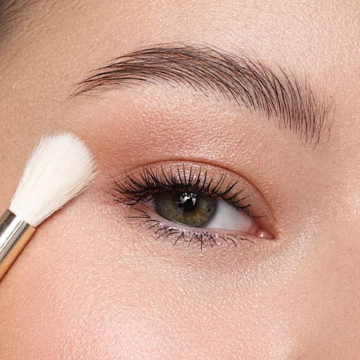 Кисть для растушевки теней Eveline Cosmetics E03