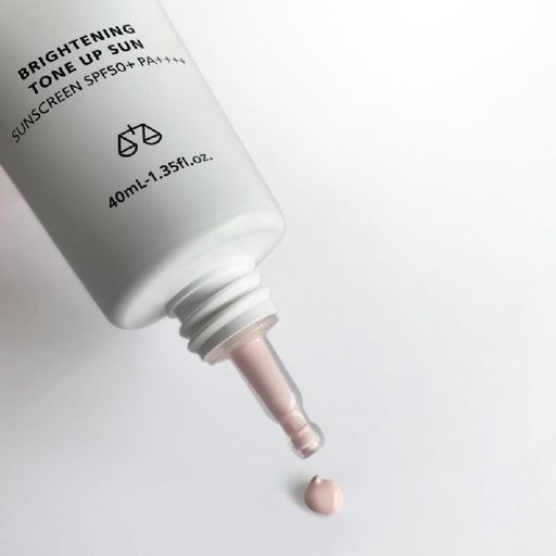 Осветляющий солнцезащитный крем для лица LAGOM Brightening Tone Up Sun Sunscreen SPF 50+ PA++++, 40 мл