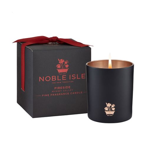 Ароматическая свеча Noble Isle Fireside, 200 г