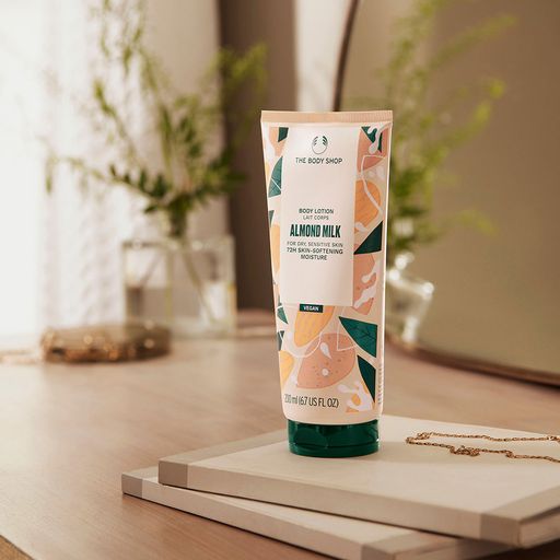 Лосьйон для тіла The Body Shop Almond Milk Body Lotion Мигдальне молочко, 200 мл