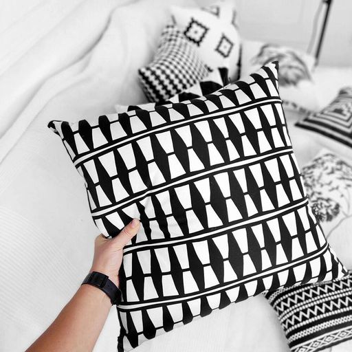 Подушка декоративная Soft Black and white ornament 45х45 см (45PST_FLORA009) (959953)