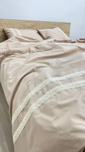 Постельное белье с кружевом Бязь Gold Luxe полуторное 150х210 наволочки 50х70 капучино (992199)